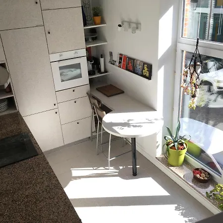 Chic Arty & Cosy 300m From Beach Apartman