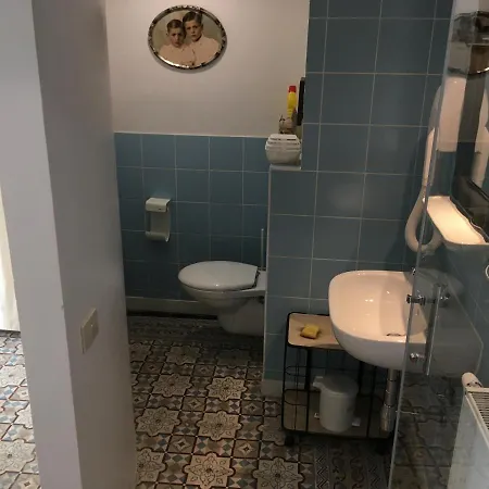 Chic Arty & Cosy 300m From Beach Apartman *